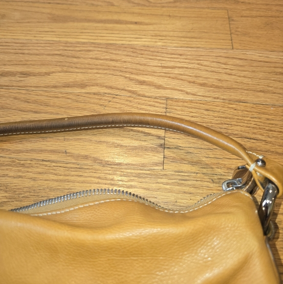 Authentic Marc Jacobs Camel Buckle Bag - Picture 15 of 16